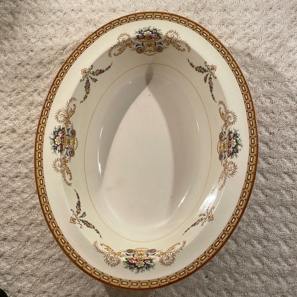 Alfred Meakin England Oval Deep Urn W Flower & Plumes Geometric Trim - Picture 1 of 9
